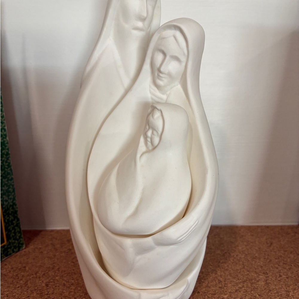 Elegant Holy Family Nativity
